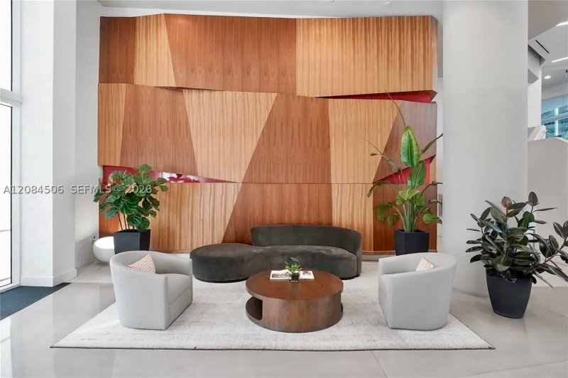 Aluguel de apartamento no The Crimson Miami 1002