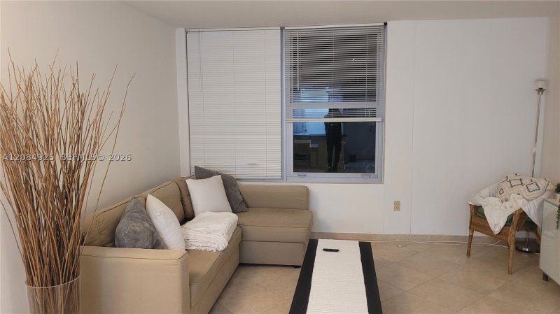 Alquiler de apartamento en Triton Towers 606