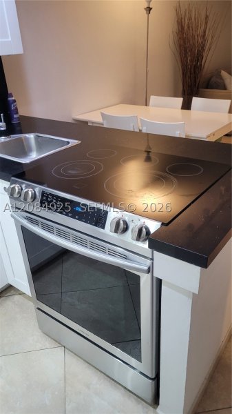 Alquiler de apartamento en Triton Towers 606