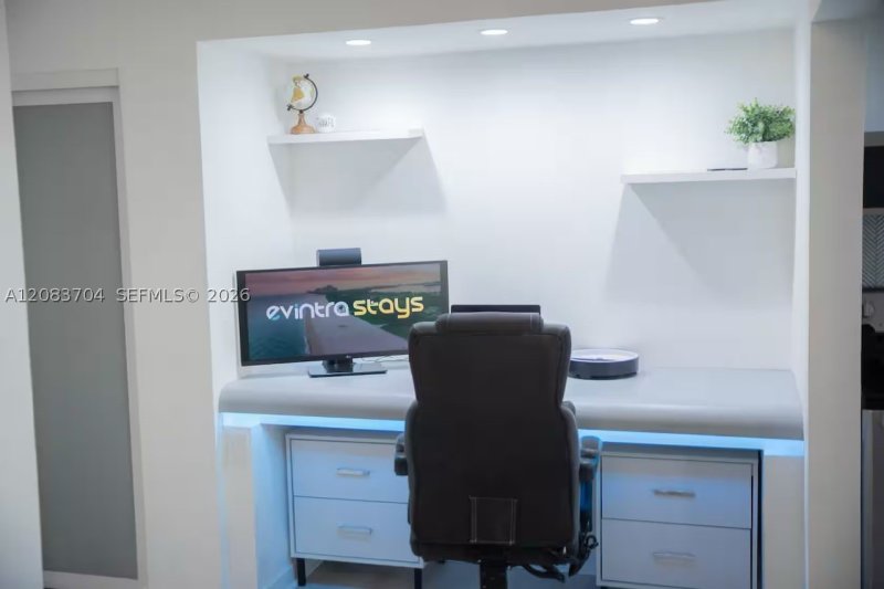 Alquiler de apartamento en Bayshore Yacht Tennis Club 1016