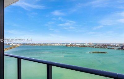 Gran Paraiso Apt #1505