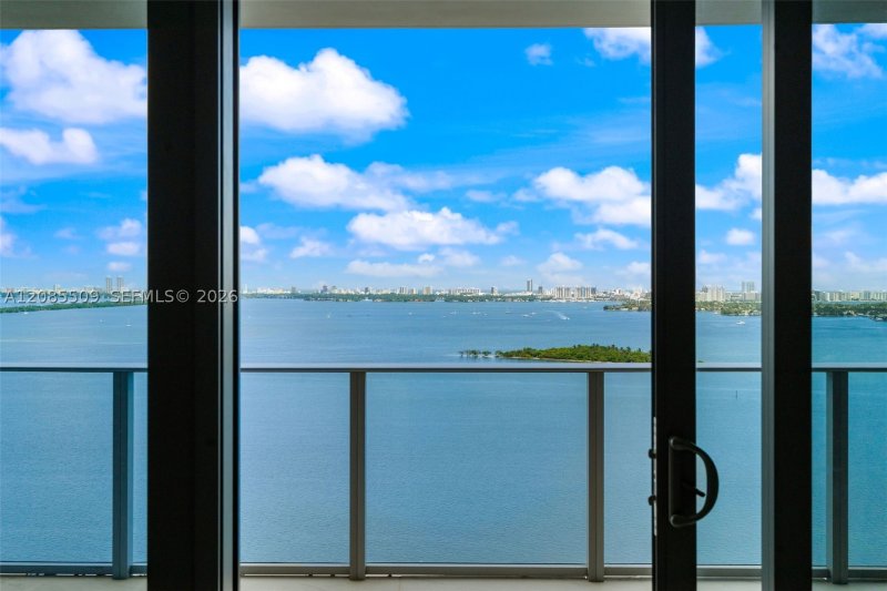 Aluguel de apartamento no Aria Reserve Miami 2206