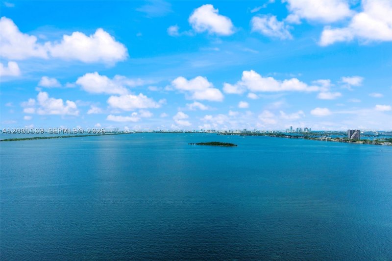 Aluguel de apartamento no Aria Reserve Miami 2206