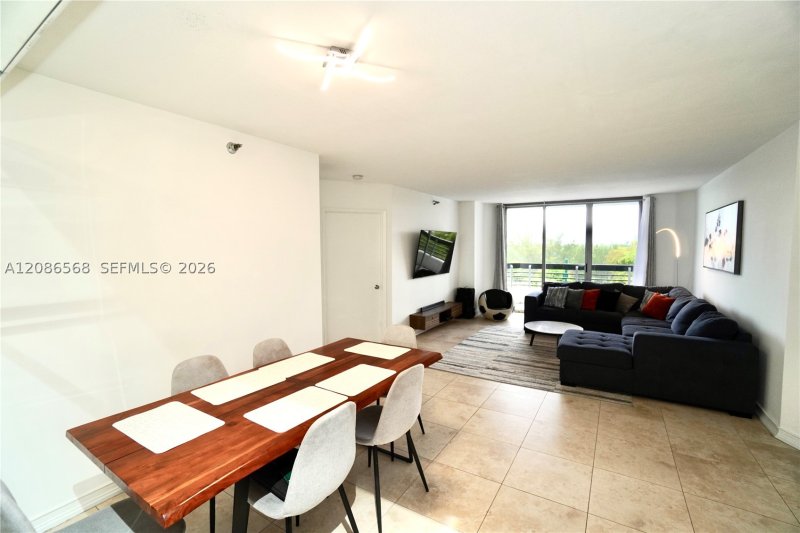 Comprar apartamento en Mystic Pointe 600 606