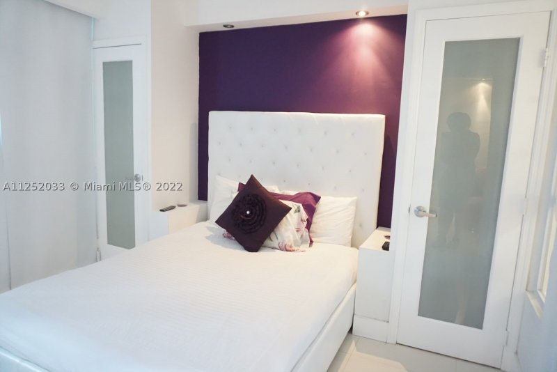 Apartment for rent at Yacht Club at Portofino 309