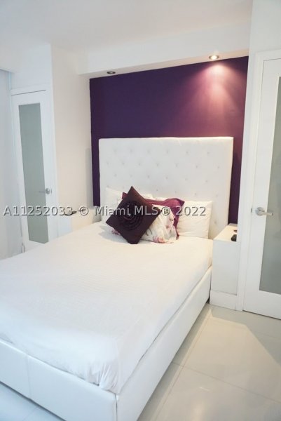 Apartment for rent at Yacht Club at Portofino 309
