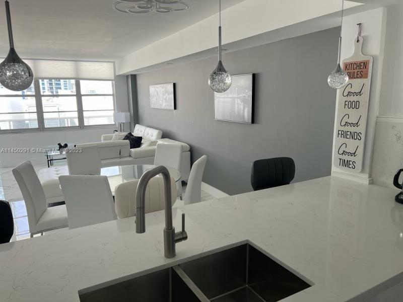 Condo for sale at Sea Air Towers 1503