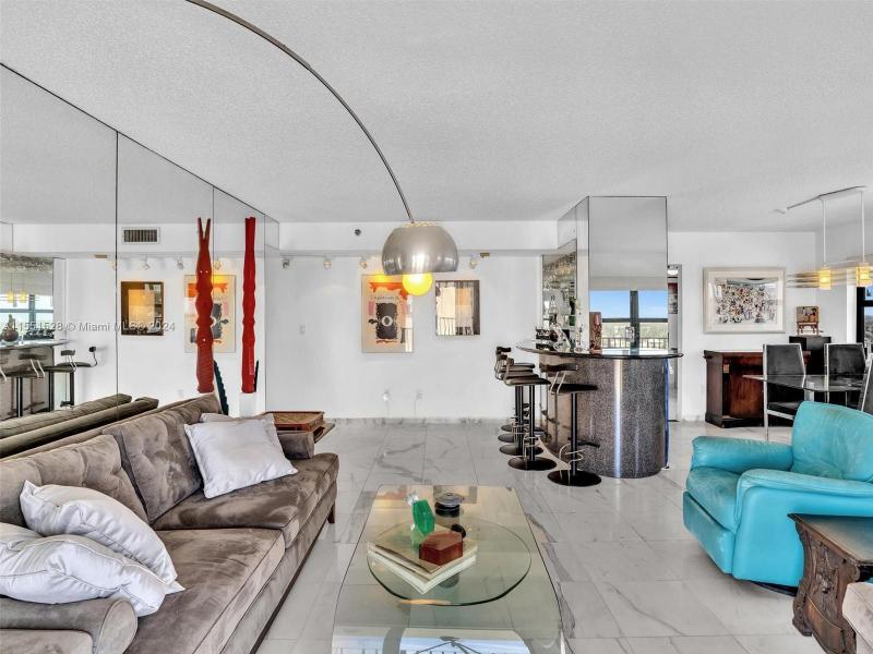 Condo for sale at The Summit 1112N