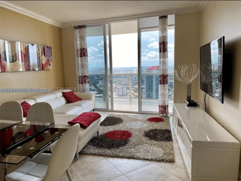 Comprar apartamento no Beach Club One 3809