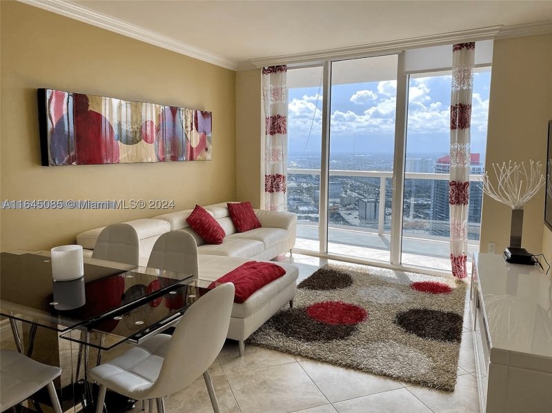 Comprar apartamento no Beach Club One 3809