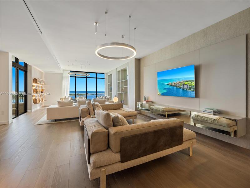 Condo for sale at Palazzo Del Sol 7065