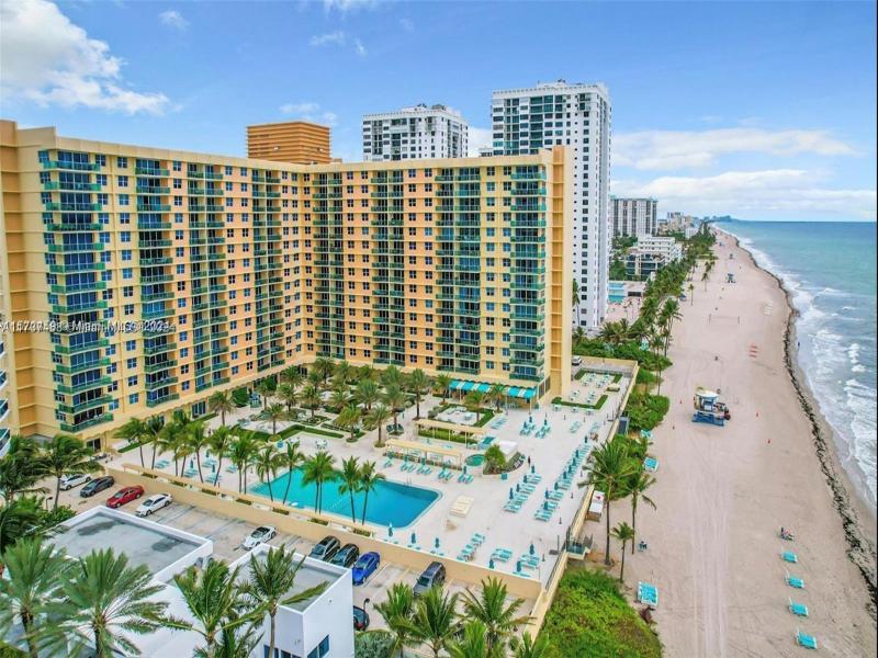 The Wave Condo Apt #PH32