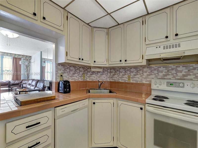 Condo for sale at Berkley South 3J