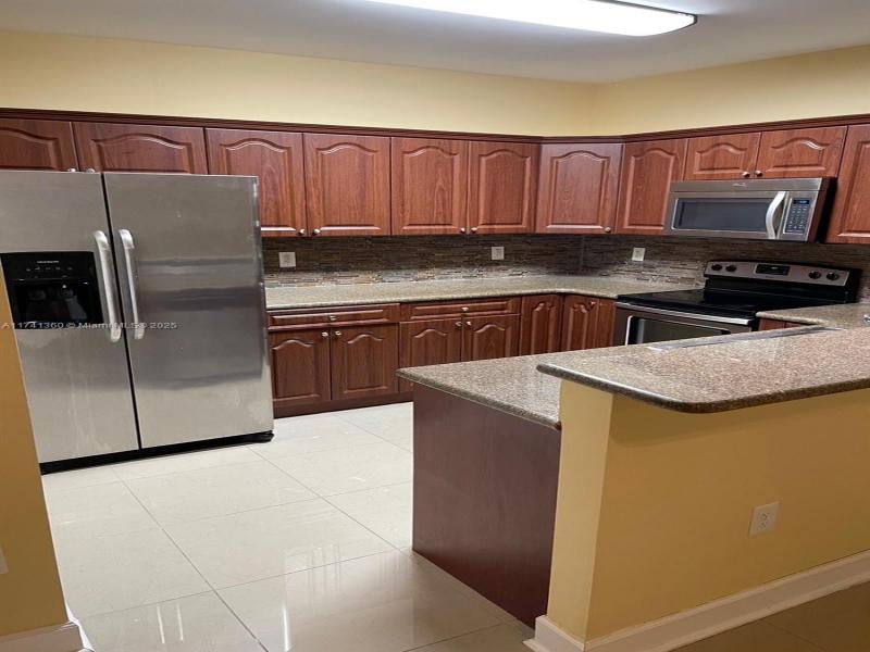 Property photo # 9