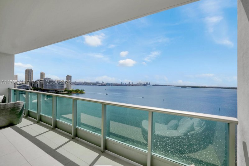 Condo for sale at Jade Brickell 1905