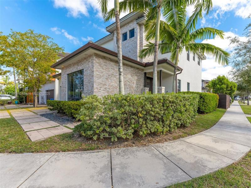 Property photo # 6