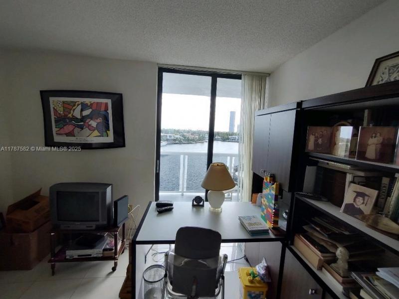 Comprar apartamento en Waterview 646