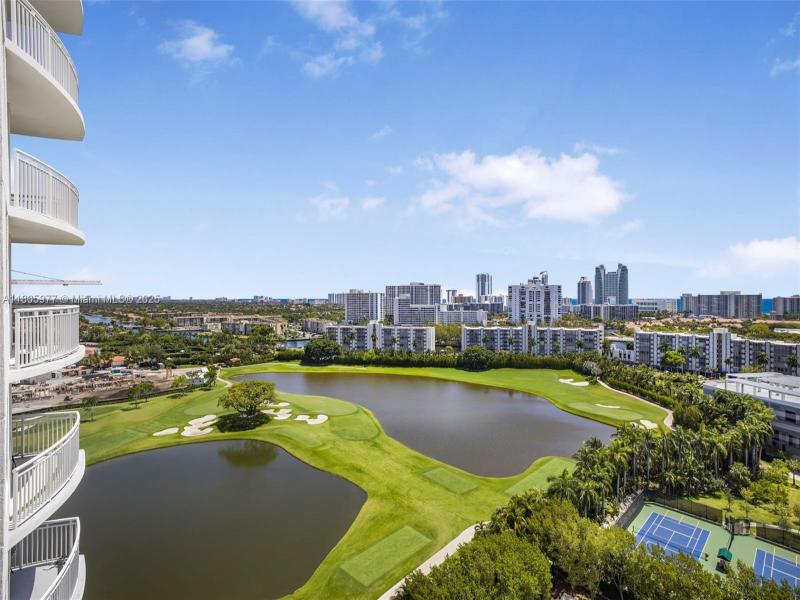 Duo Condo Apt #1604E