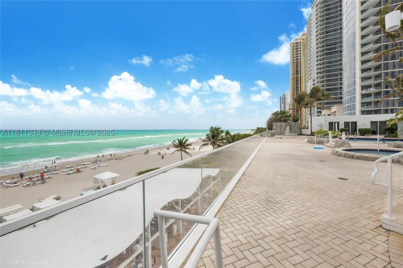 Condo for sale at Trump International Sonesta Beach Resort 1504