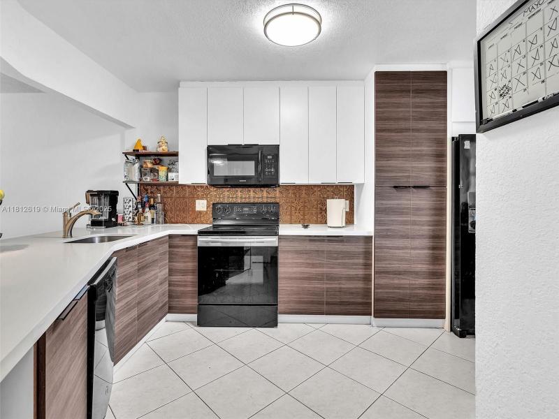 Property photo # 6