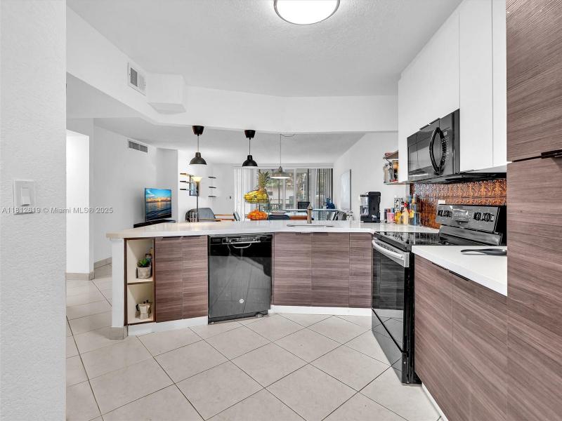Property photo # 9
