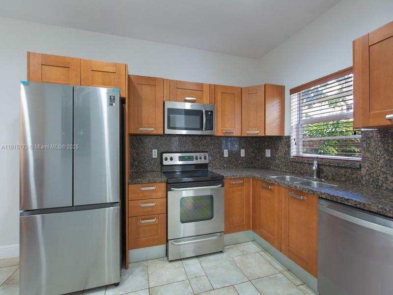 Property photo # 9