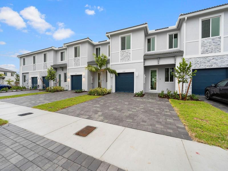 Property photo # 0