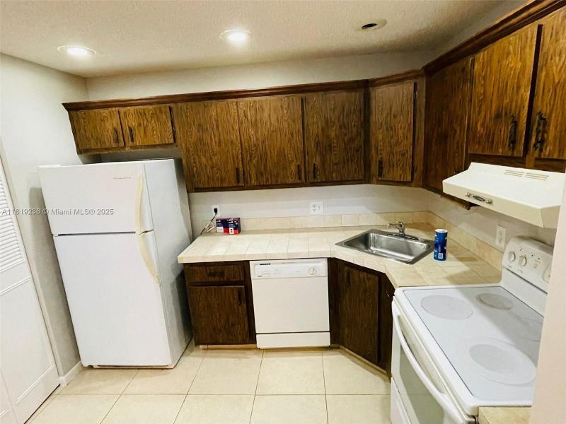 Property photo # 6