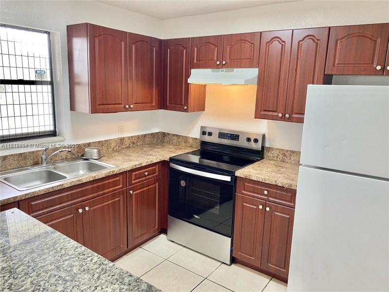 Property photo # 4