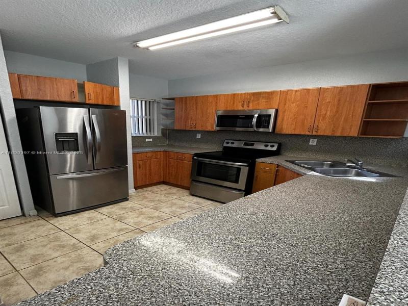 Property photo # 8