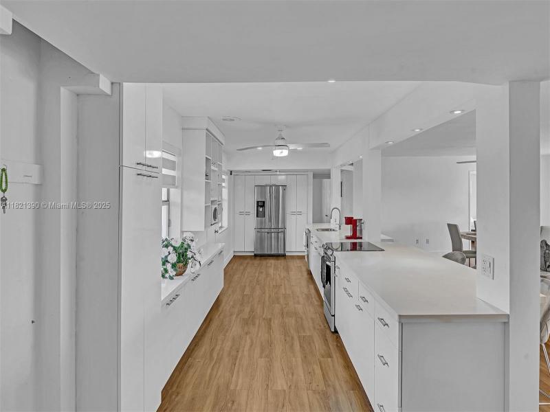 Property photo # 6