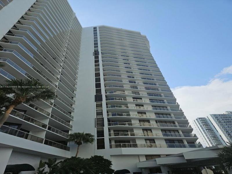 Comprar apartamento en Hamptons West 1412
