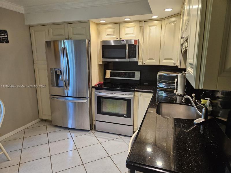 Property photo # 6