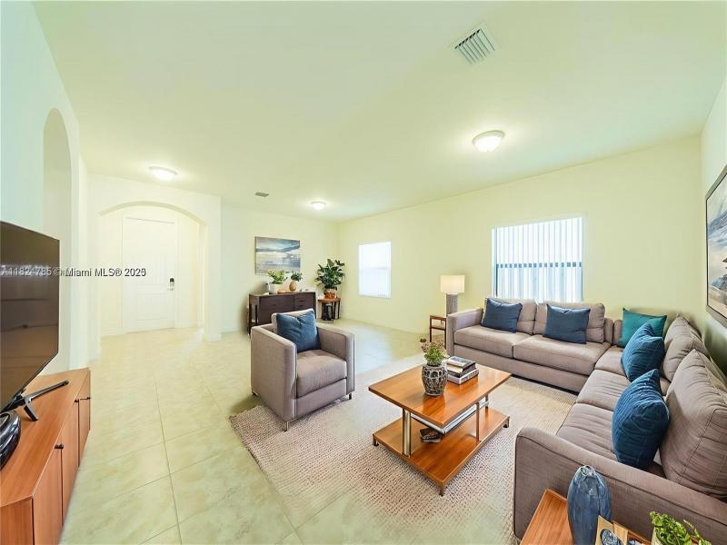 Property photo # 9