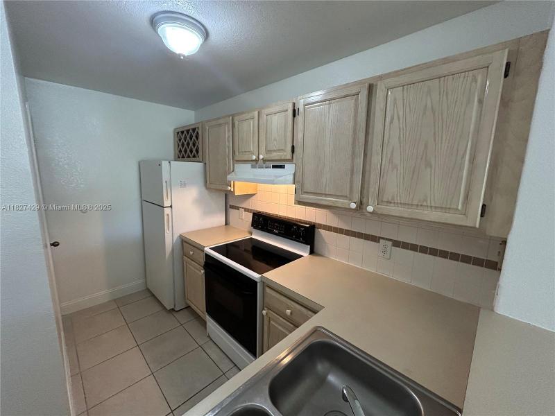 Property photo # 0