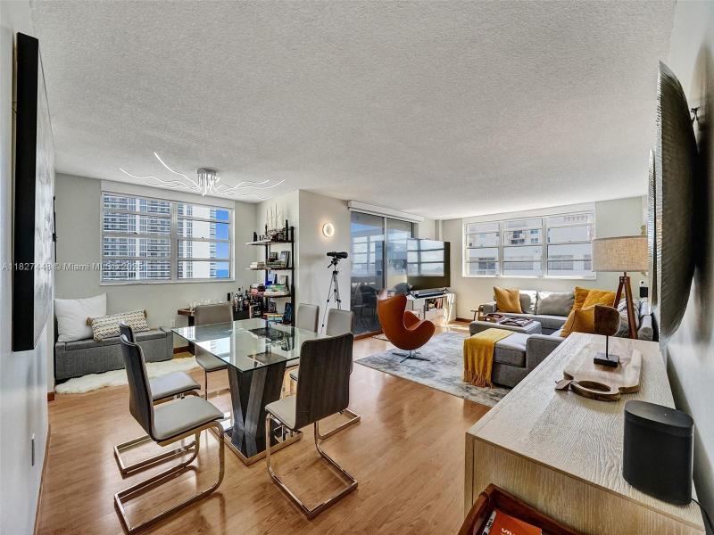 Condo for sale at Plaza Towers North 1702