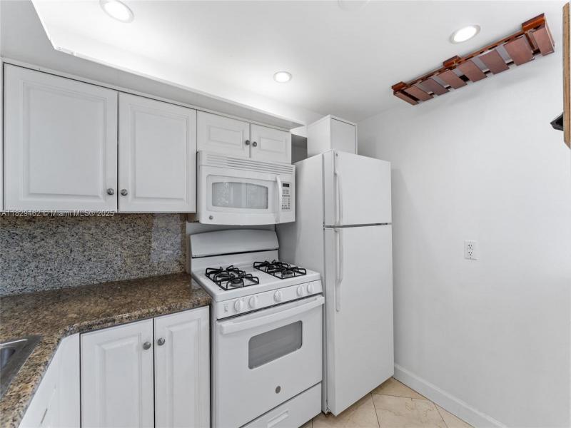 Property photo # 9