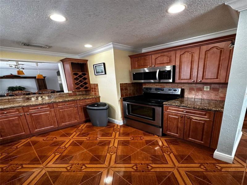 Property photo # 6