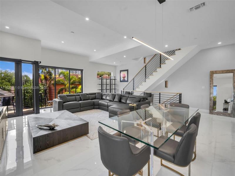 Property photo # 9