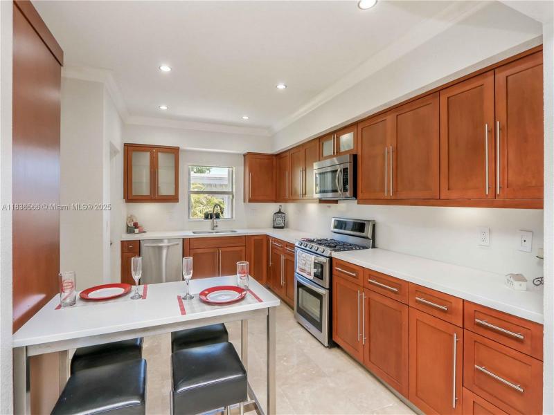 Property photo # 8