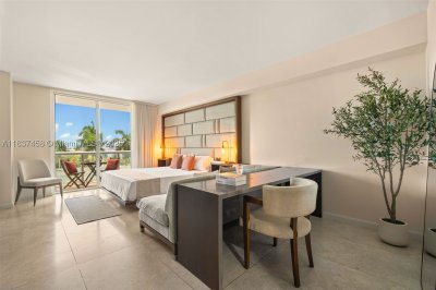 50 Biscayne Apt #411