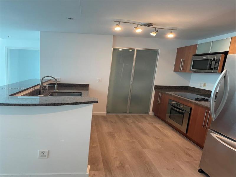 Property photo # 9