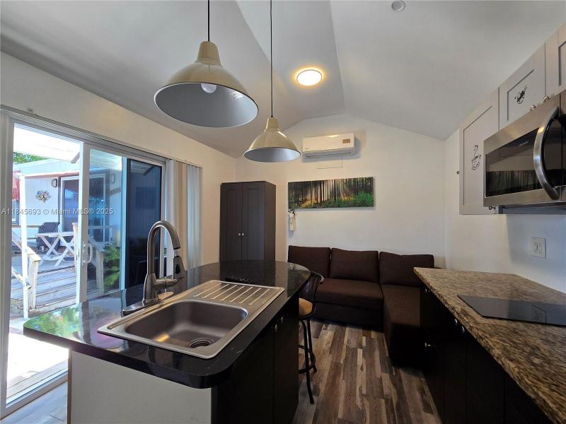 Property photo # 9