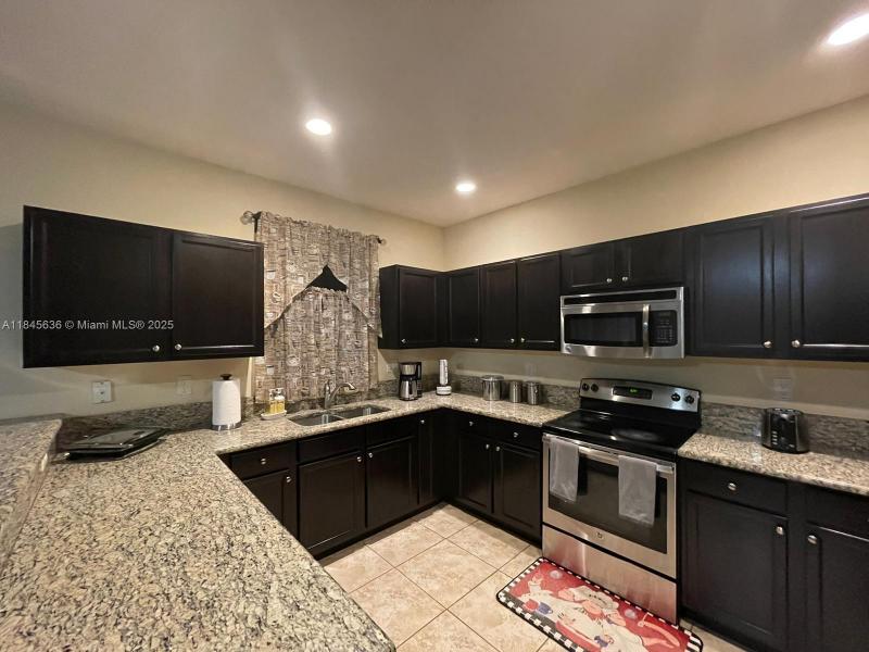 Property photo # 4