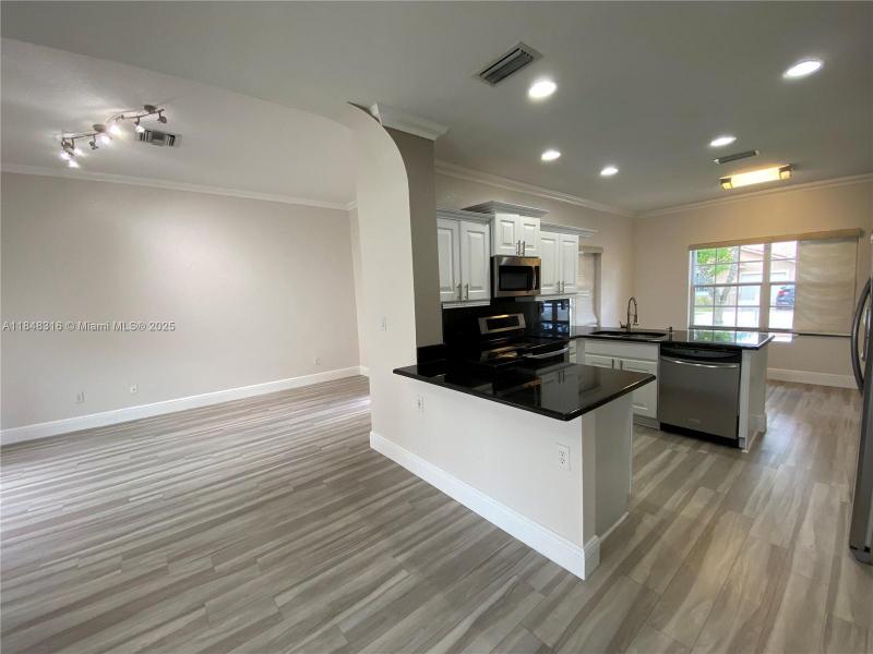 Property photo # 7