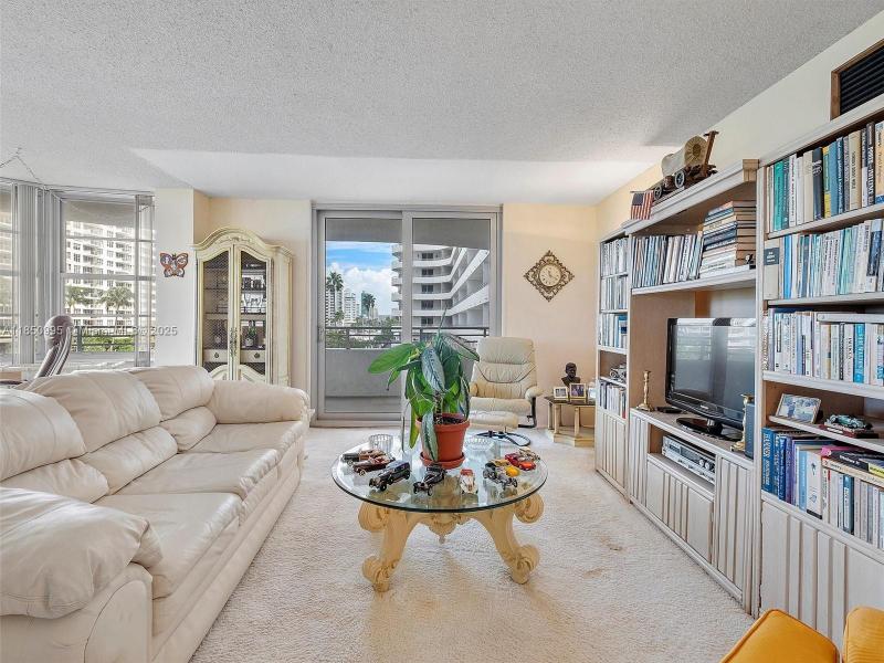 Property photo # 6