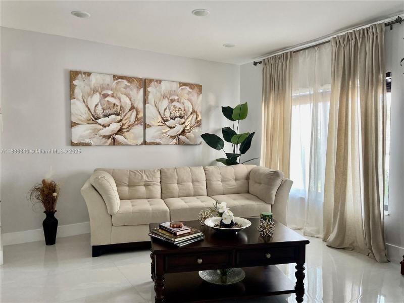 Property photo # 4