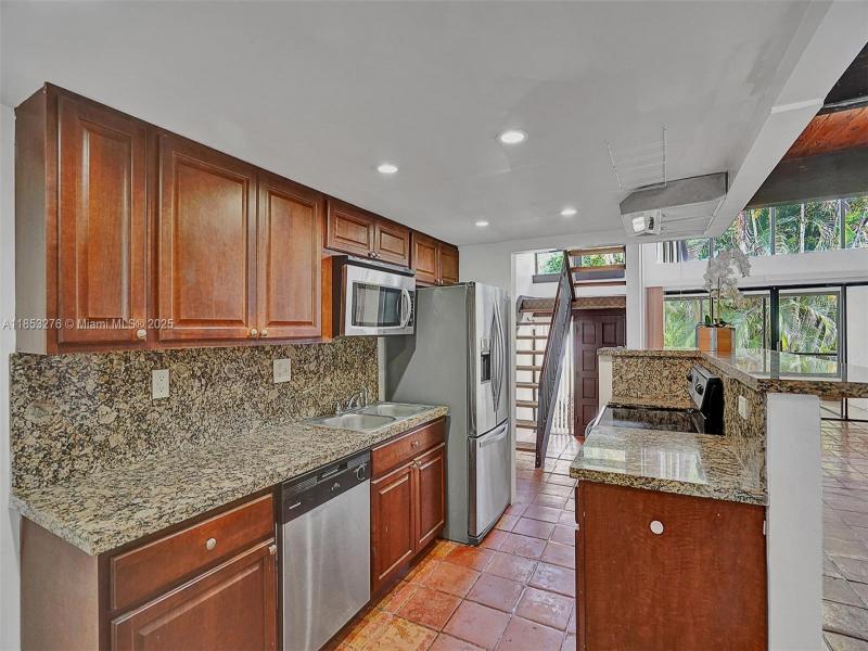 Property photo # 0