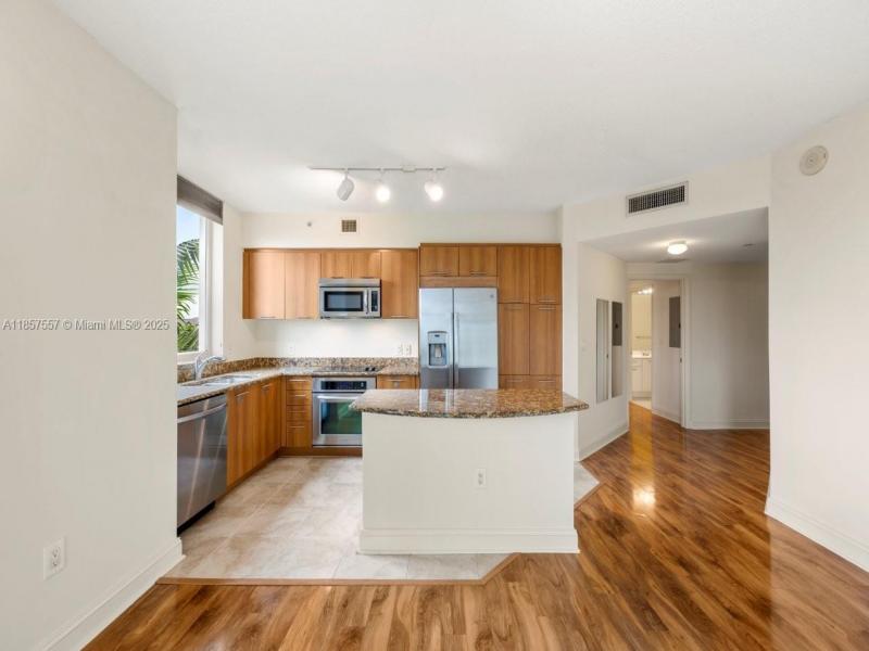 Property photo # 9