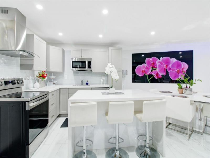 Property photo # 6